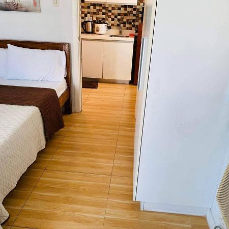 Azure C2 Balcony Wifi Near Mall Airport Multiple Units Paranaque City Екстериор снимка