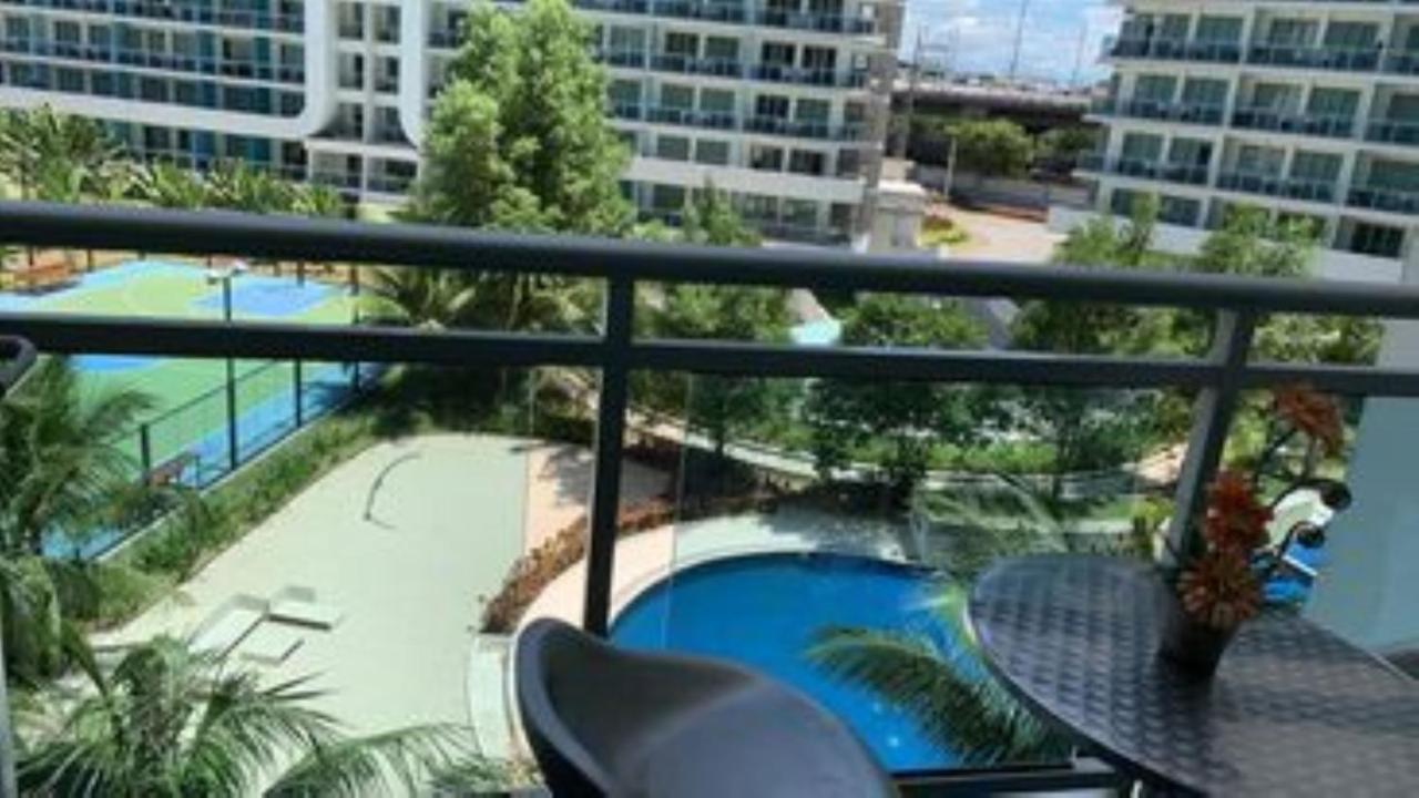 Azure C2 Balcony Wifi Near Mall Airport Multiple Units Paranaque City Екстериор снимка
